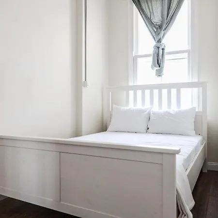Luminous Studio Flat Near Moda Shore In Kadikoy 伊斯坦布尔